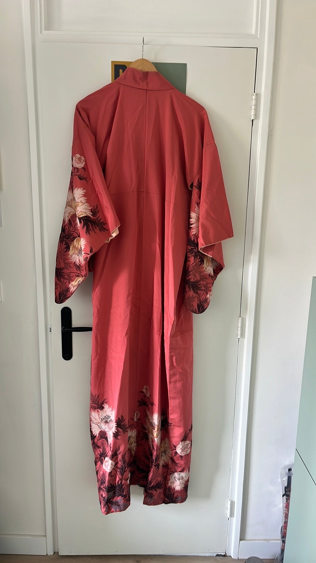 Vintage kimono met pioenrozen, Ophalen of Verzenden, Zo goed als nieuw, Maat 38/40 (M), Onder de knie