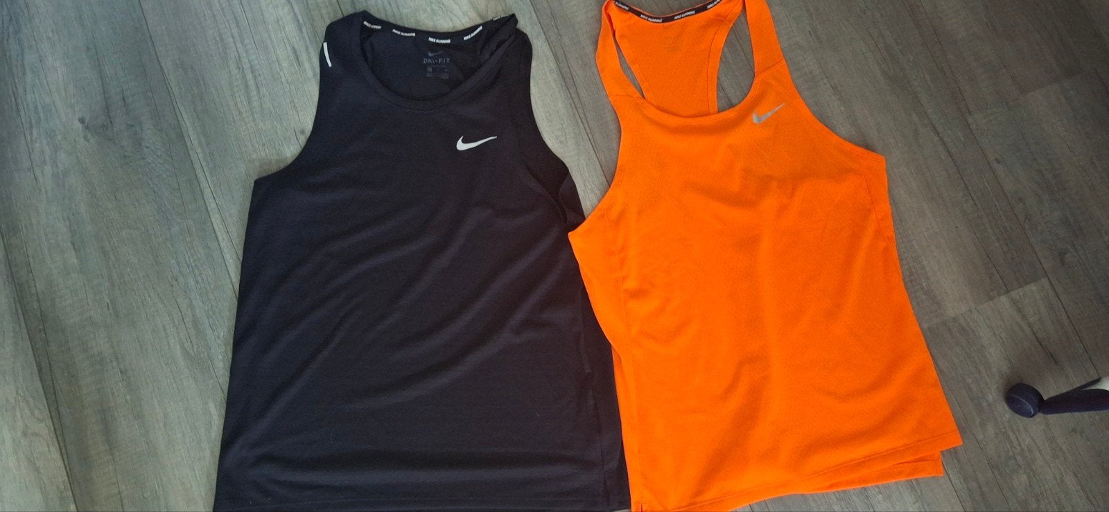 Hardloop singlet en twee shirts Nike/Asics, Nike, Oranje, Ophalen of Verzenden, Hardlopen of Fietsen