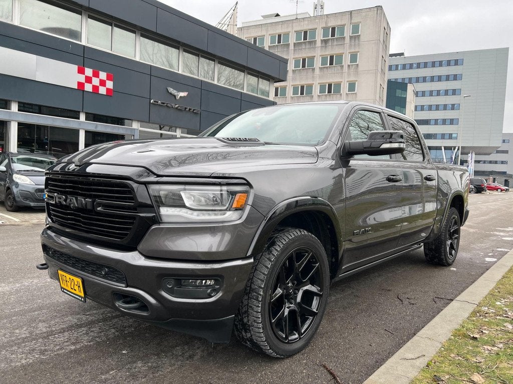 Dodge Ram 1500 5.7 V8 4x4 Crew Cab Laramie Sport package, Auto's, Dodge, Automaat, Gebruikt, 5654 cc, Origineel Nederlands
