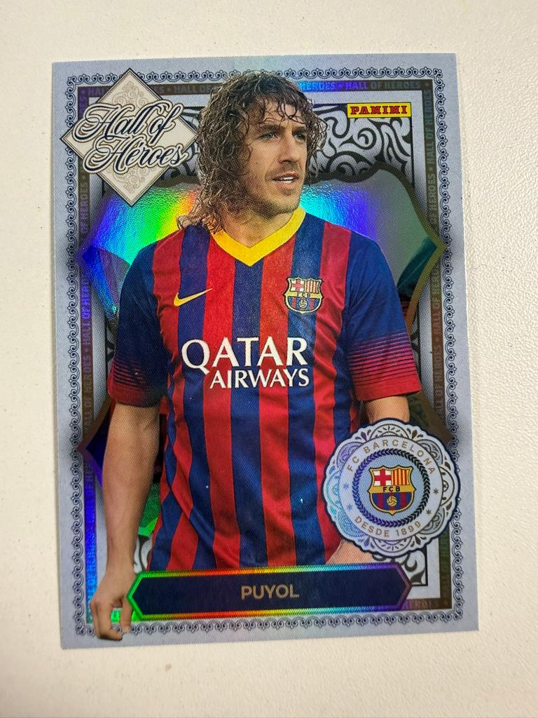Puyol Hall of Heroes Panini Club FC Barcelona 2025-26, Ophalen of Verzenden, Nieuw, Buitenlandse clubs, Poster, Plaatje of Sticker