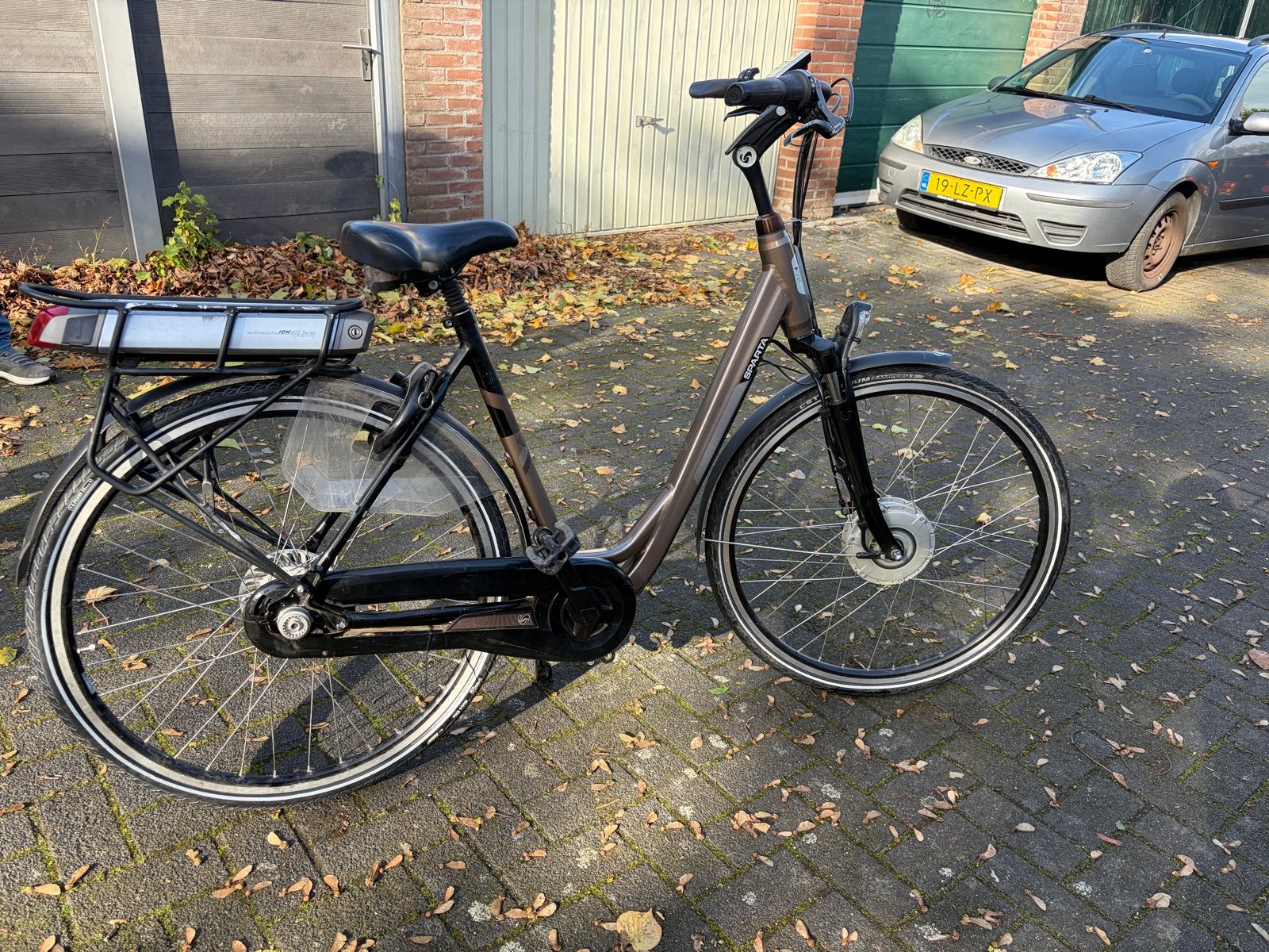 Sparta elektrische fiets met lader, Ophalen of Verzenden, Gebruikt, 50 km per accu of meer, Sparta