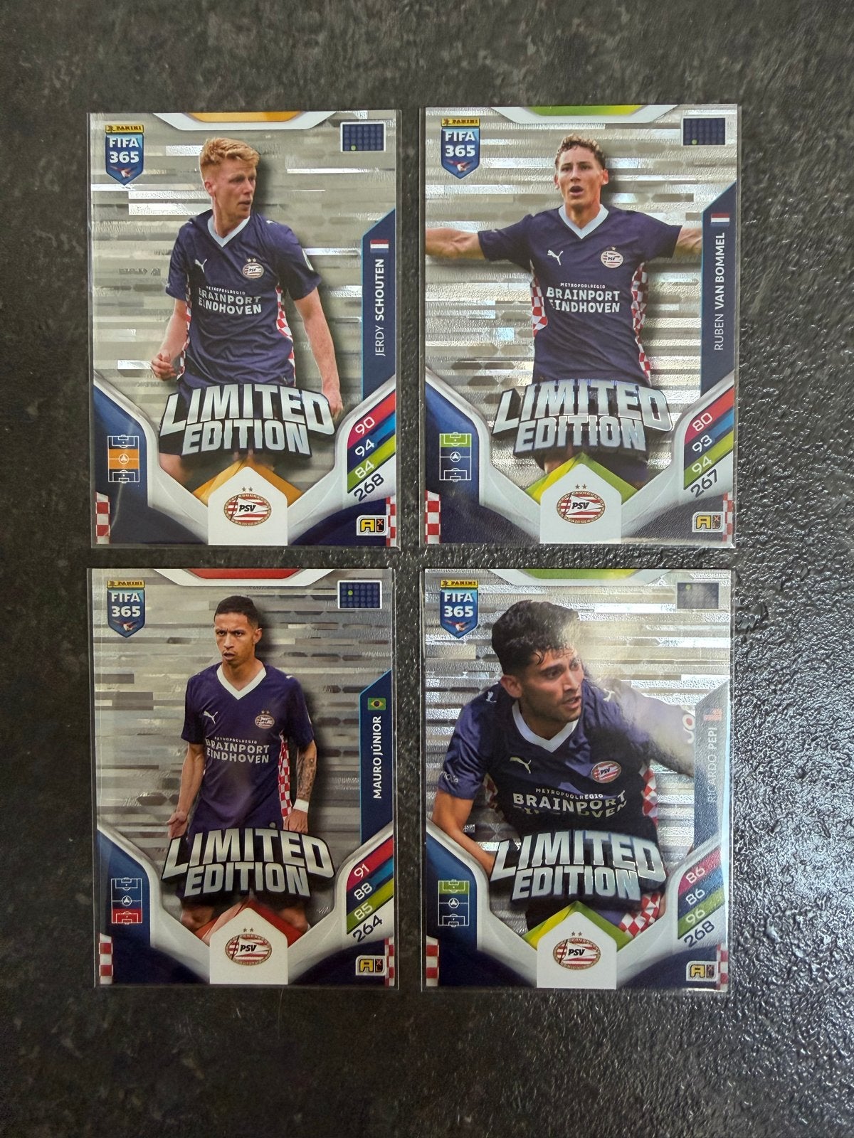 4x PSV Limited Editions Panini FIFA 365 2025 2026, Ophalen of Verzenden, Nieuw, Meerdere plaatjes