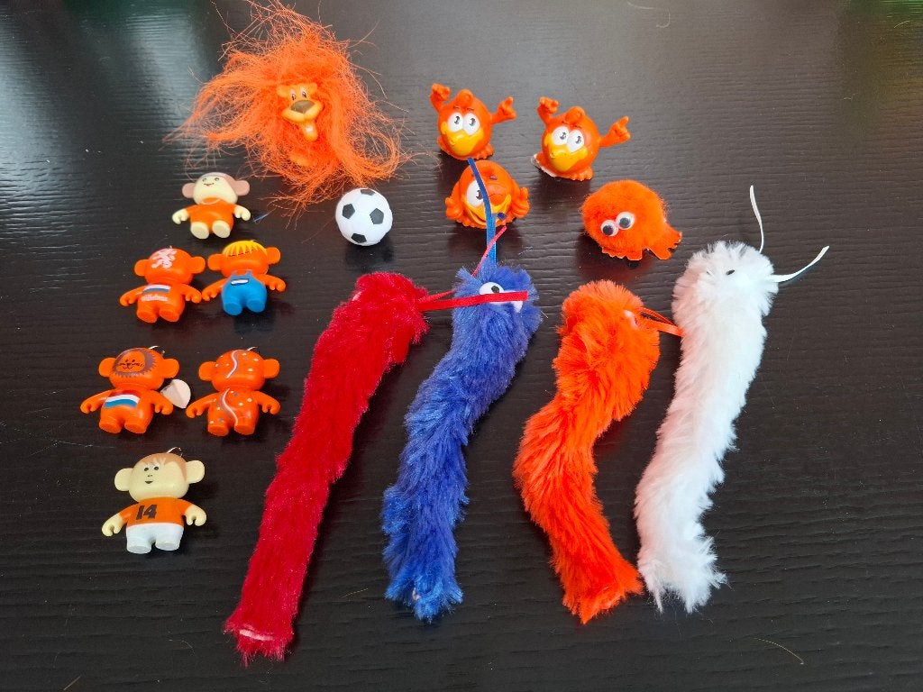 Oranje verzameling met GoGo's, Monskey en meer, Verzamelen, Ophalen of Verzenden, Zo goed als nieuw