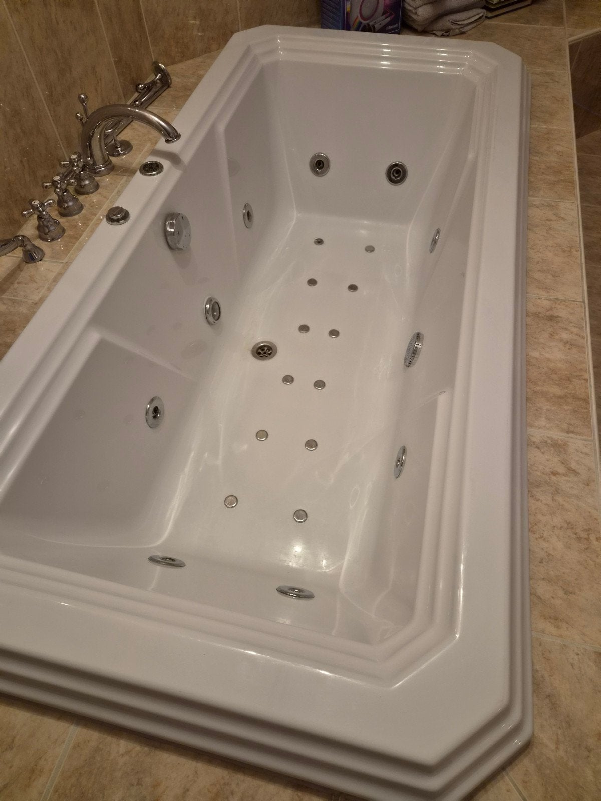 Luxe Whirlpool Bad -met kranen en handdouche, Ophalen, Zo goed als nieuw, Chroom, Bad