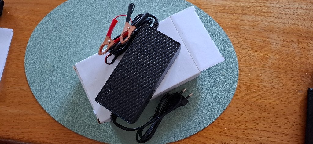 Li-ion Battery Charger. 7 Ah, Ophalen of Verzenden, Nieuw