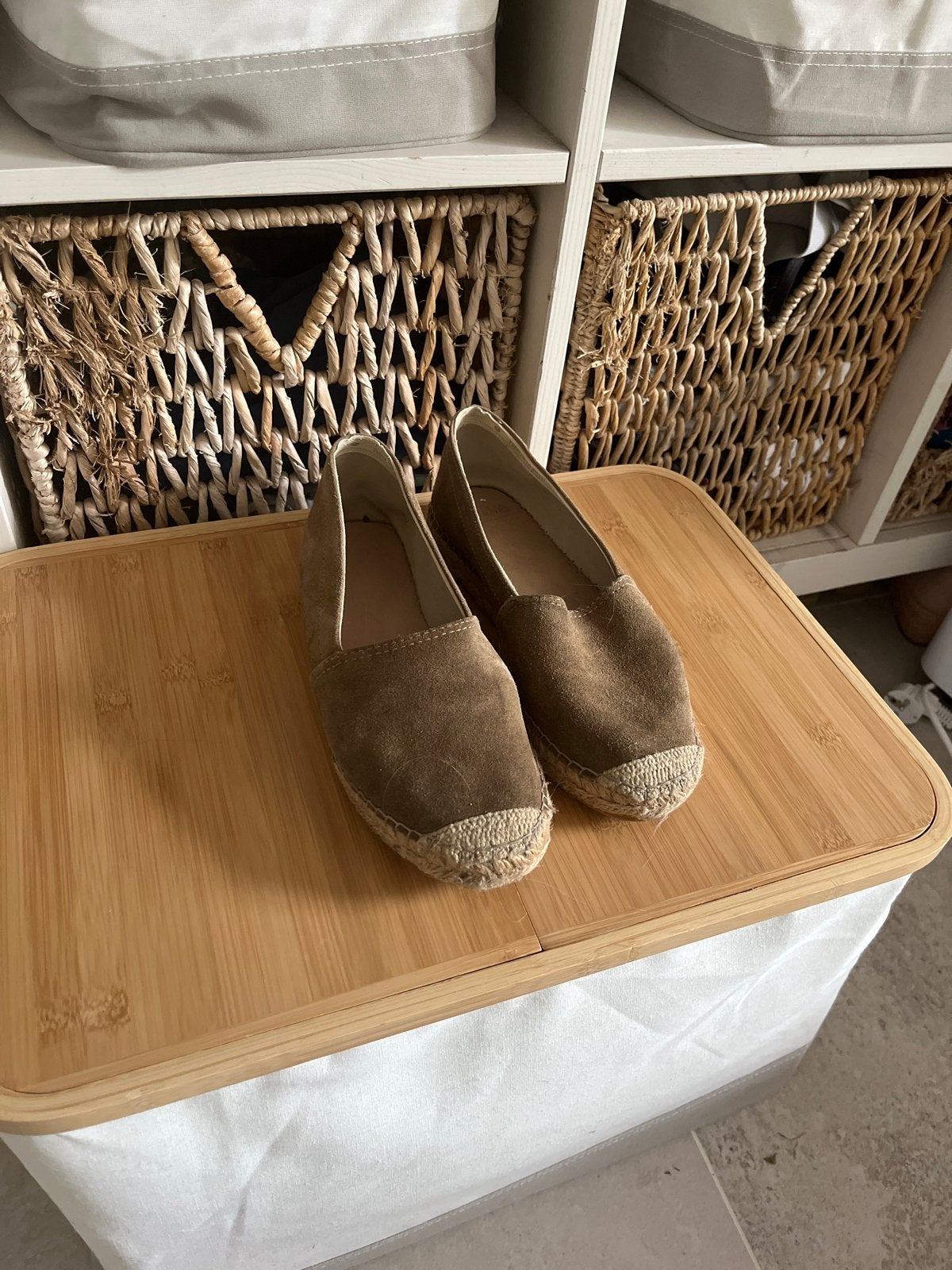 Bruine suède espadrilles van Fred de la Bretoniere - maat 40, Ophalen of Verzenden, Zo goed als nieuw, Bruin, Espadrilles of Moccasins