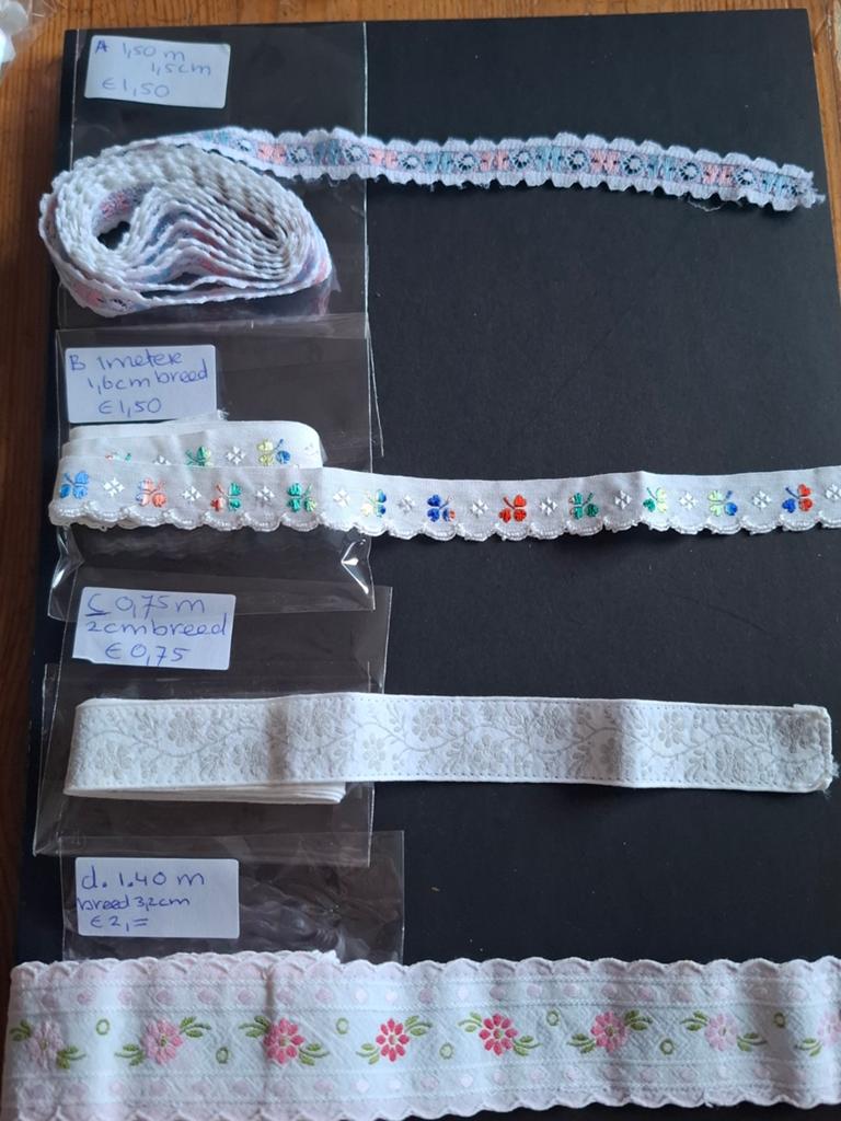 Vintage kant en band. Kijk snel..., Hobby en Vrije tijd, Naaien en Fournituren, Ophalen, Zo goed als nieuw, Kant