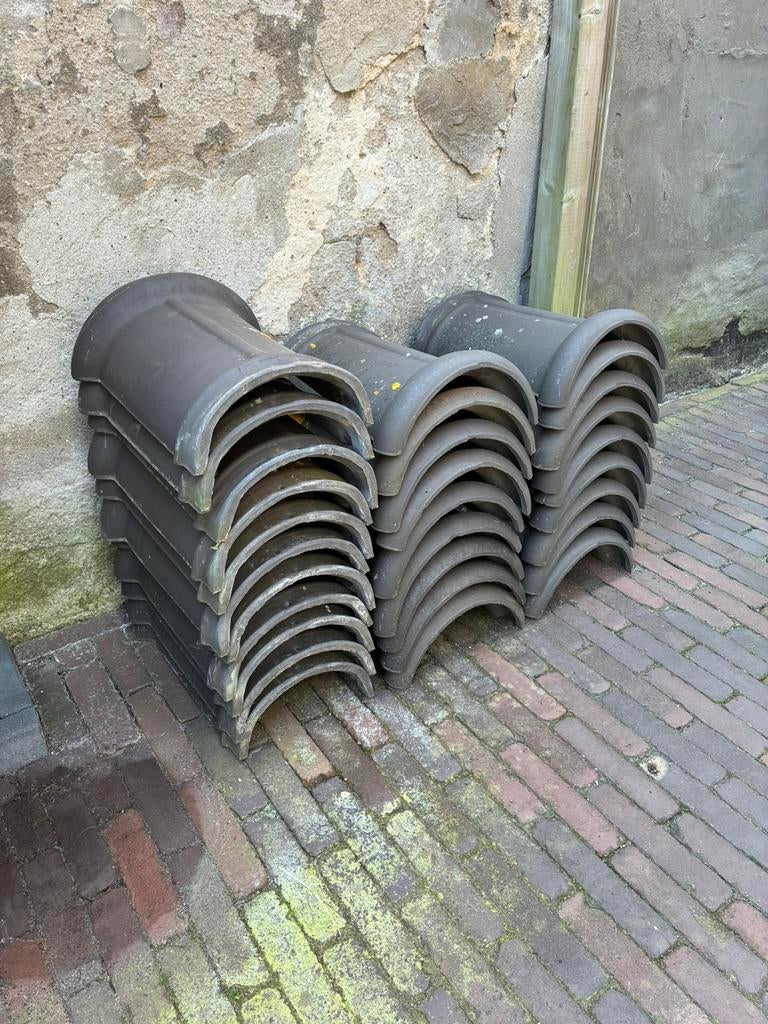 Halronde vorst Monier blauw gesmoord 29 stuks, Ophalen, Steen of Klei, Zwart, Zo goed als nieuw
