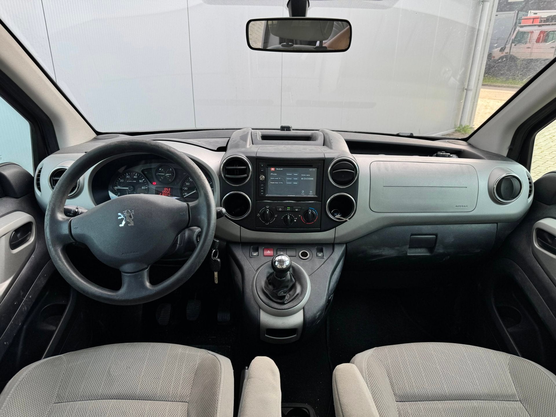 Peugeot Partner Tepee 1.6 XT - Trekhaak - Camera - Elektr. r, Auto's, Peugeot, Voorwielaandrijving, Stof, Beige, 4 cilinders