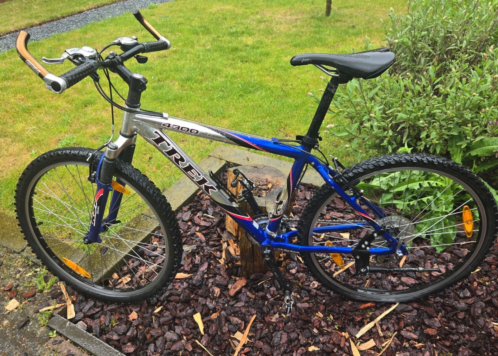 Trek 4300 Mountainbike - Blauw/Zilver, Fietsen en Brommers, Fietsen | Mountainbikes en ATB, Ophalen, Gebruikt, Trek