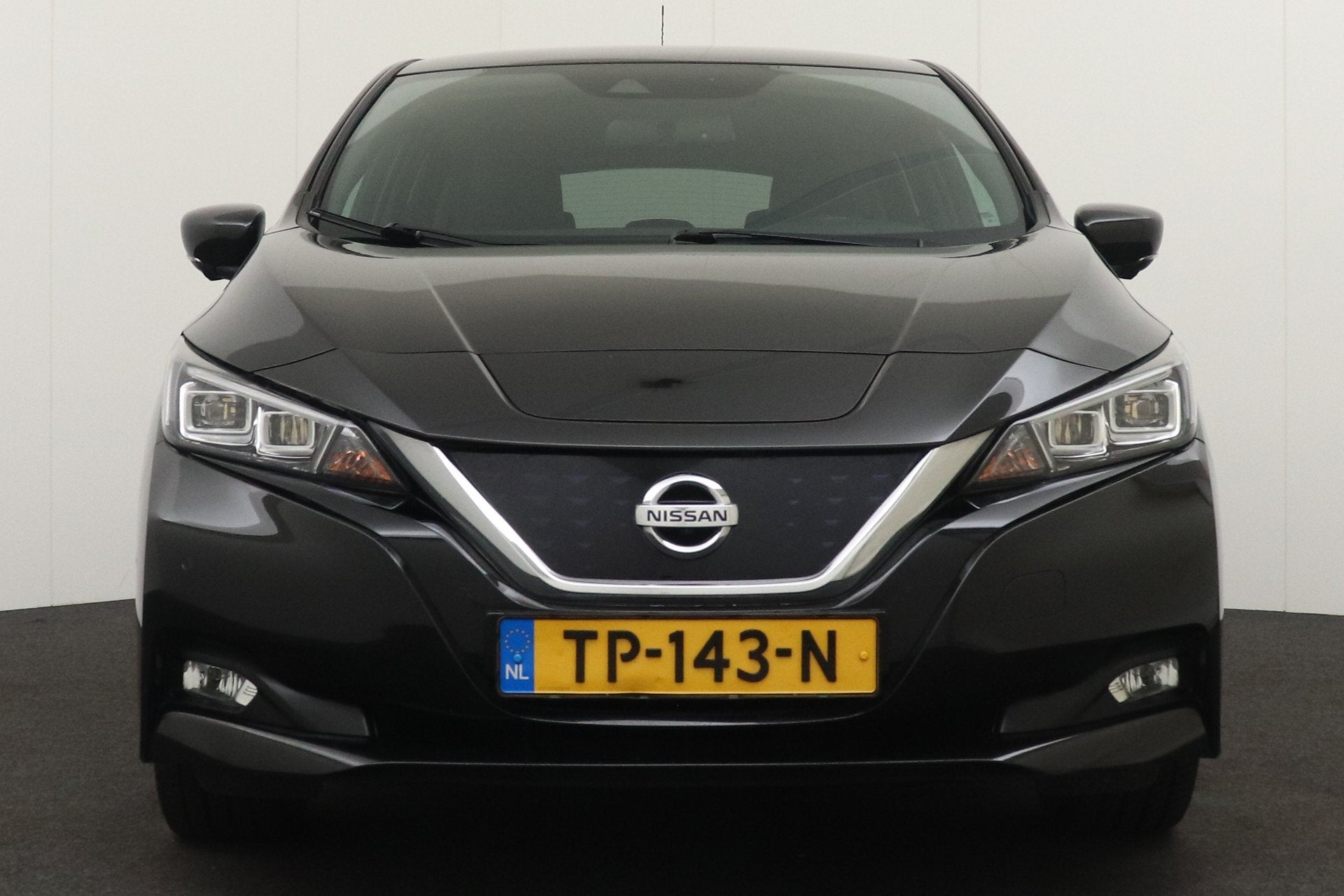 Nissan Leaf TEKNA 40 kWh Half-Leder 360*Camera Dodehoek Adap, Stof, Gebruikt, Zwart, Zwart