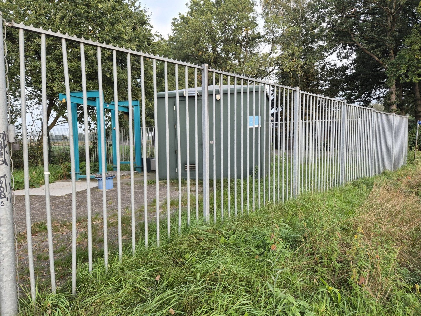 spijlenhekwerk 2.5 meter hoog verzinkt incl poort, Ophalen, Gebruikt, IJzer