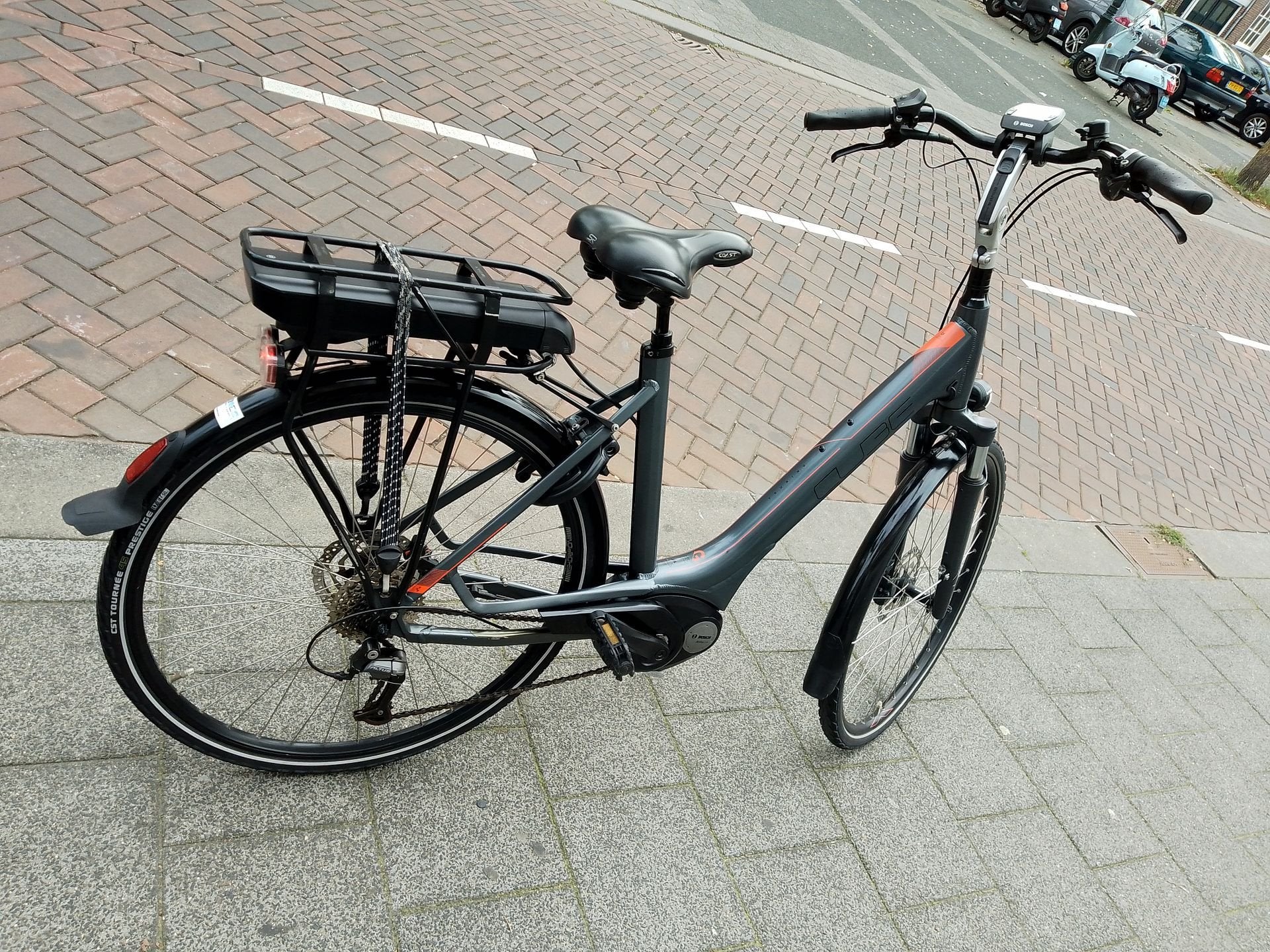 Cube Touring GTS d54 elektrische fiets Bosch middenmotor, Fietsen en Brommers, Gebruikt, -, -, 51 tot 55 cm