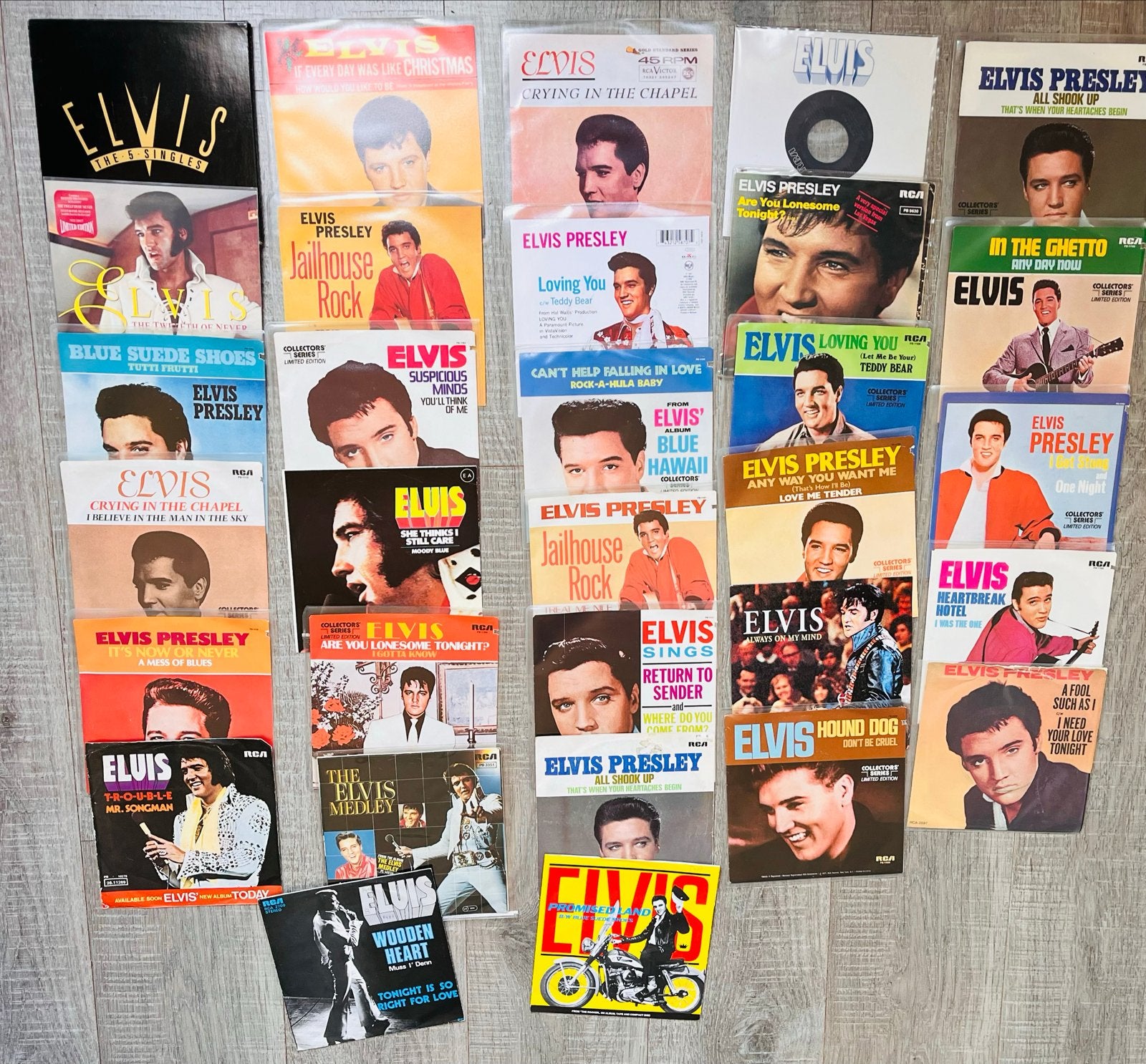 Grote collectie Elvis Presley vinyl singles (45 toeren), Cd's en Dvd's, Vinyl Singles, Ophalen, Gebruikt, Originele persing, 7 inch