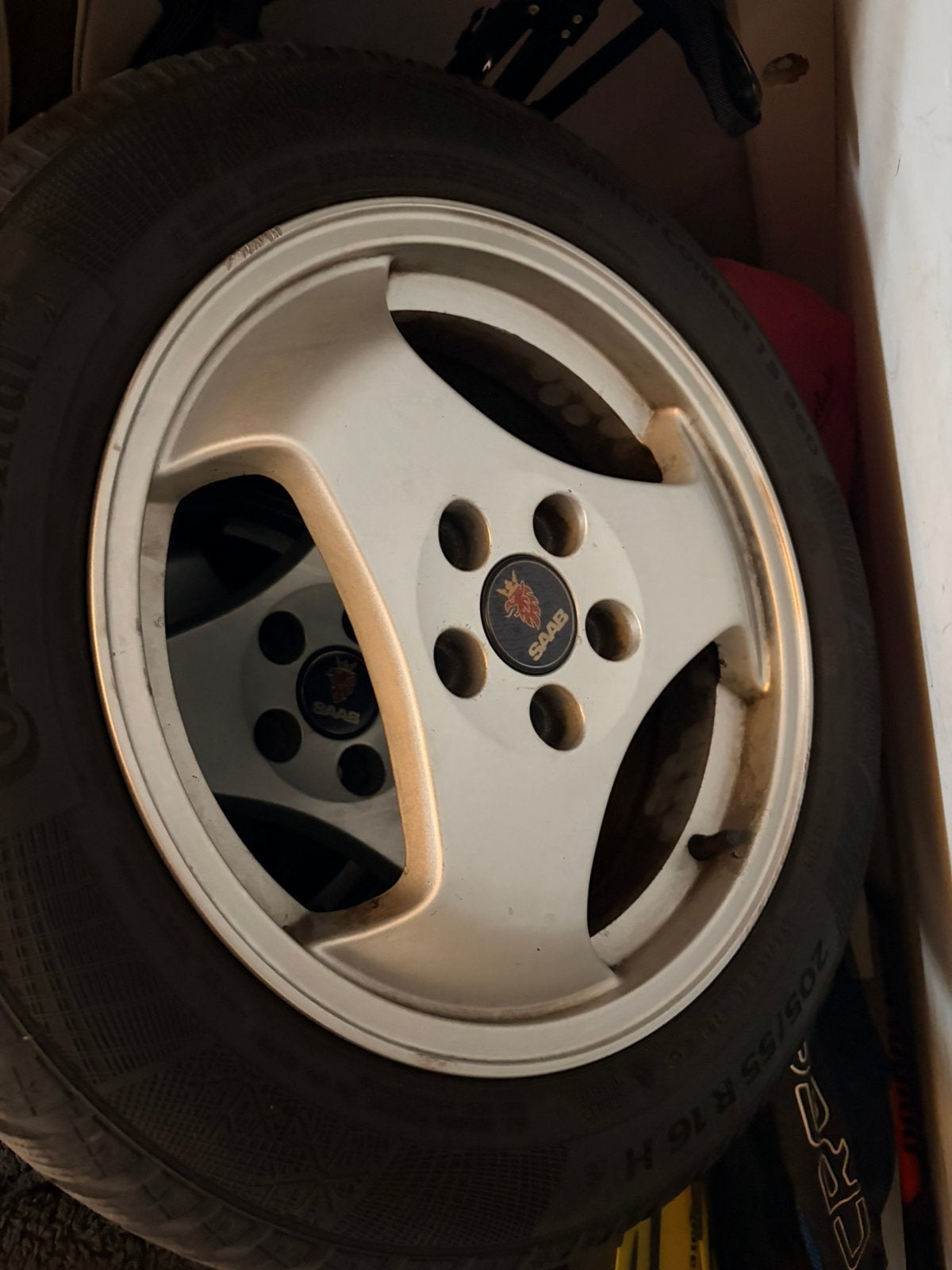 Saab alu 25 velgen met winterbanden, Ophalen, Gebruikt
