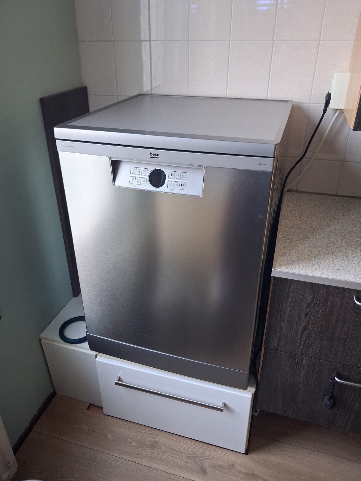 Beko vaatwasser, 4,5 jaar oud, werkt perfect, Witgoed en Apparatuur, Ophalen, Gebruikt, 60 cm of meer, 85 tot 90 cm