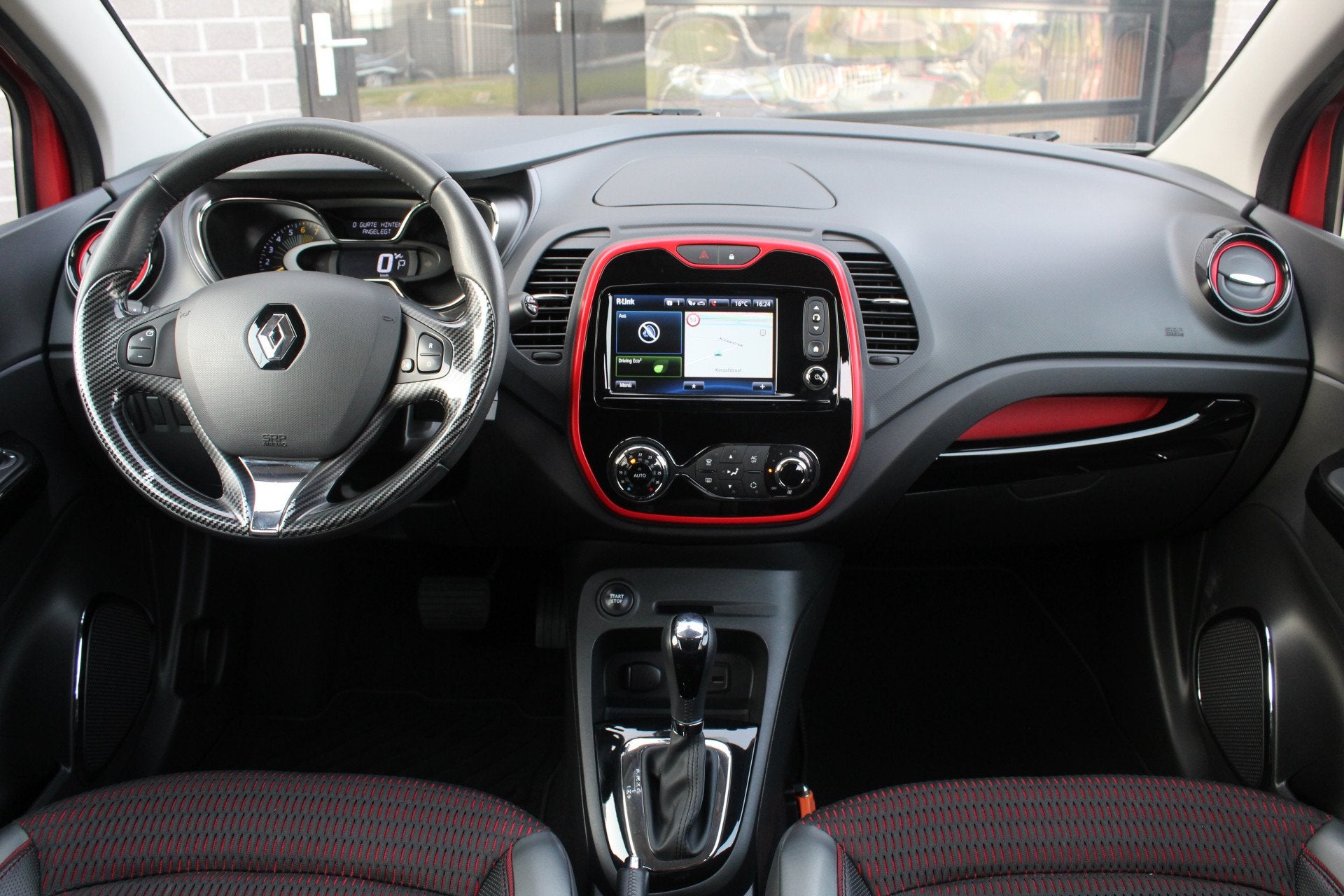 Renault Captur 1.2 TCe Helly Hansen / Automaat / Keyless / C, Auto's, Euro 5, 4 cilinders, Met garantie (alle), Leder en Stof