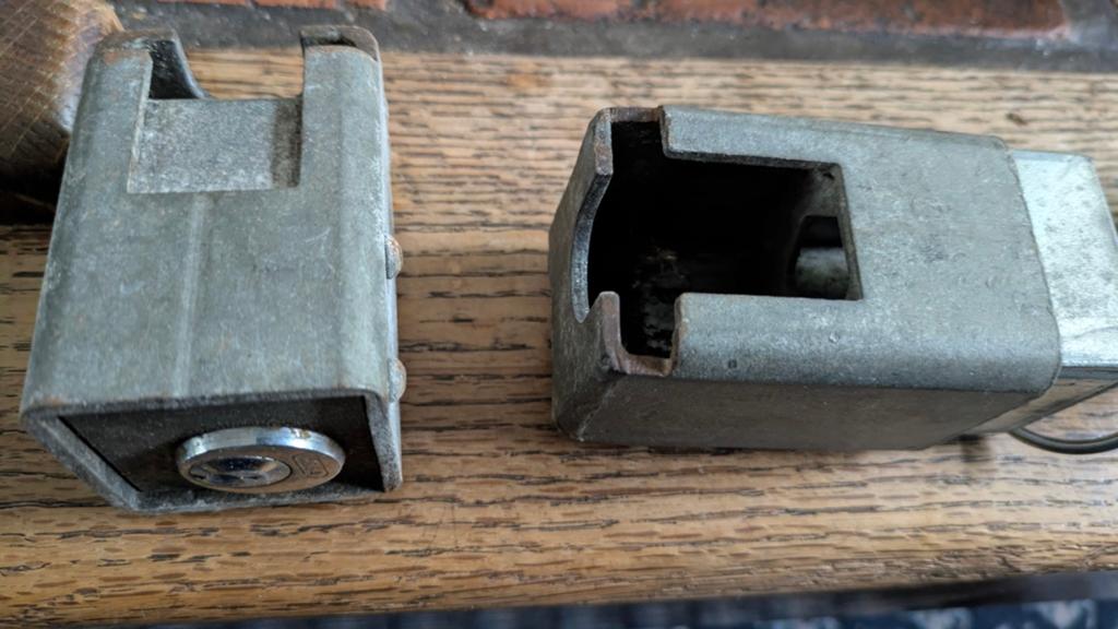 Stalen Sloten voor caravan steunpoten - set van 2, Caravans en Kamperen, Caravan accessoires, Ophalen of Verzenden