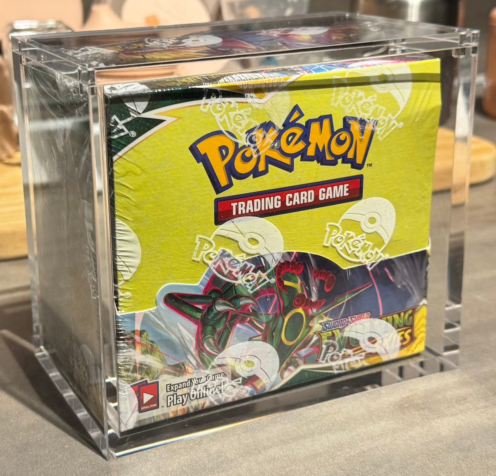 Evolving Skies Booster Box Sealed incl Acryl, Ophalen, Zo goed als nieuw, Boosterbox