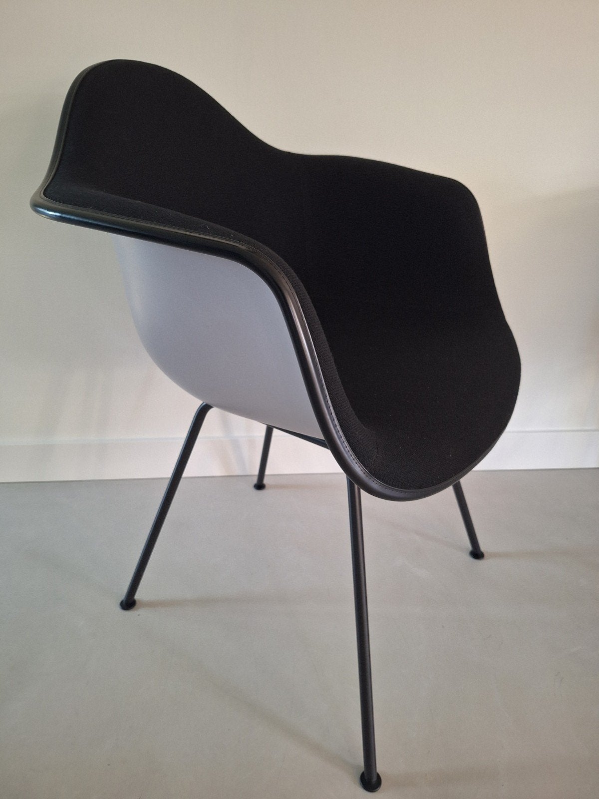 8 x vitra eames dax in zeer goede staat!, Ophalen, Zo goed als nieuw, Grijs, Vijf, Zes of meer stoelen
