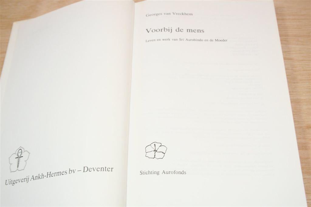 Voorbij de Mens — Sri Aurobindo & De Moeder [Van Vreckhem], Ophalen of Verzenden, Gelezen, Overige onderwerpen, Achtergrond en Informatie