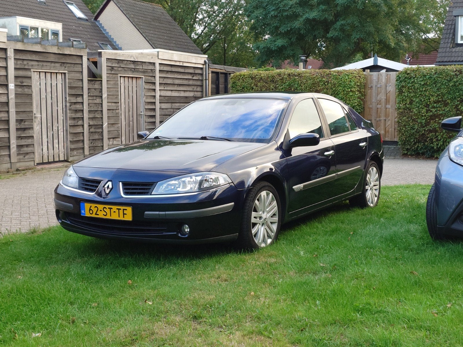 Renault Laguna 2.0 16V 134pk, 4 cilinders, Blauw, Origineel Nederlands, Particulier