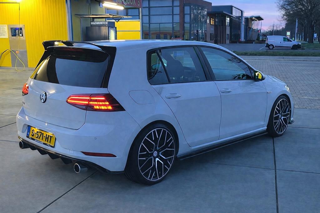 Volkswagen Golf 2.0 TSI PERFORMANCE 310pk 7-DSG 2019 Wit, Auto's, 1345 kg, Stof, Zwart, 4 cilinders