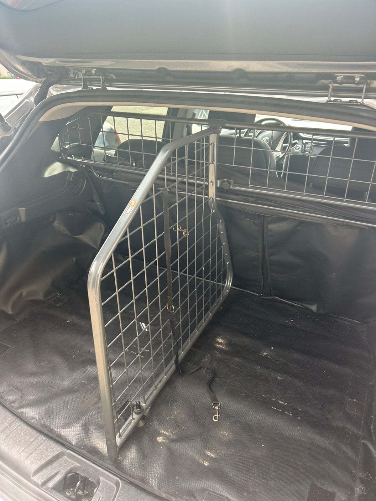 Hondenrek nissan qashqai vanaf 2013, Auto diversen, Hondenrekken, Ophalen, Zo goed als nieuw