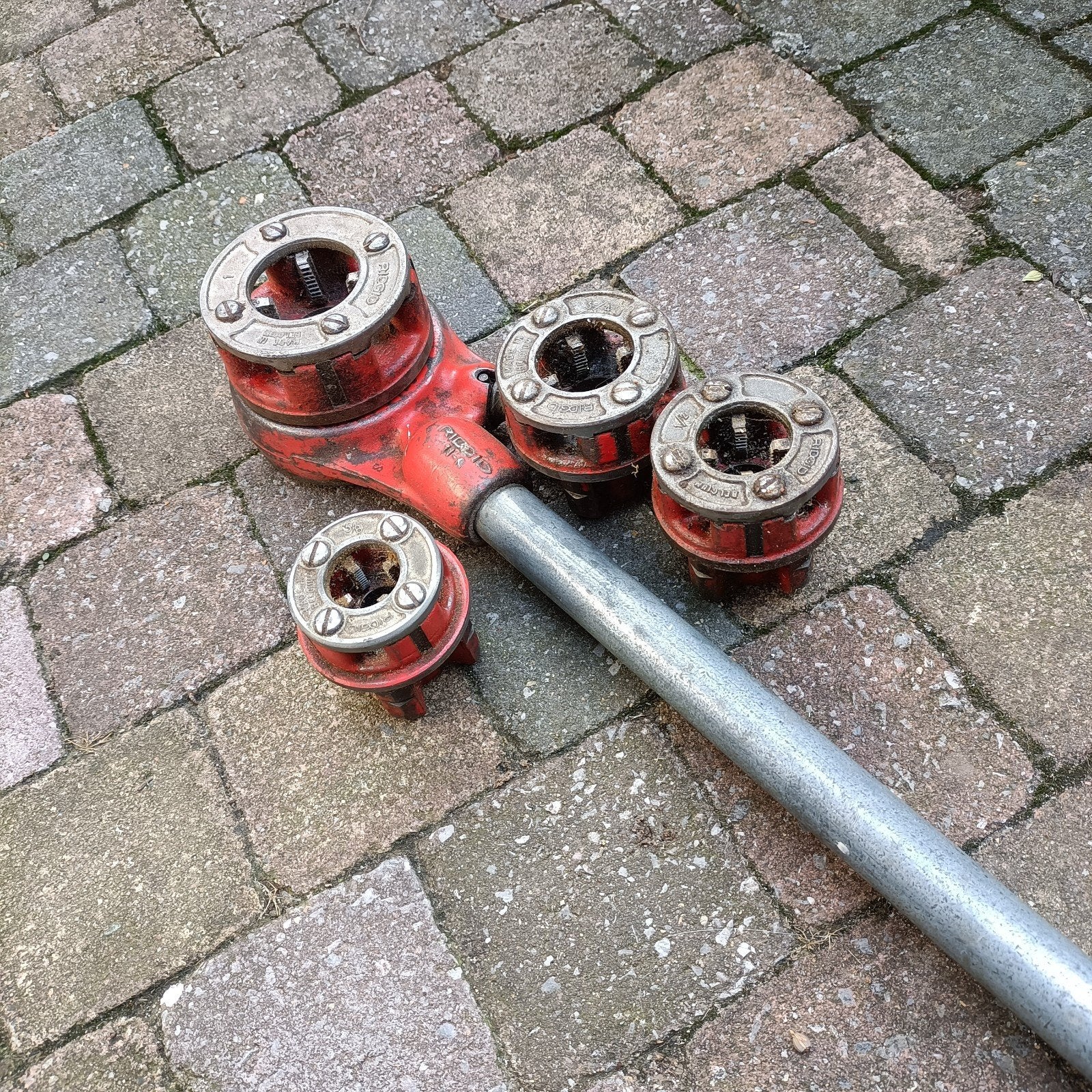 RIDGID pijpsnijder met diverse snijkoppen, Doe-het-zelf en Verbouw, Ophalen of Verzenden, Gebruikt, Snijgereedschap, Ridgid