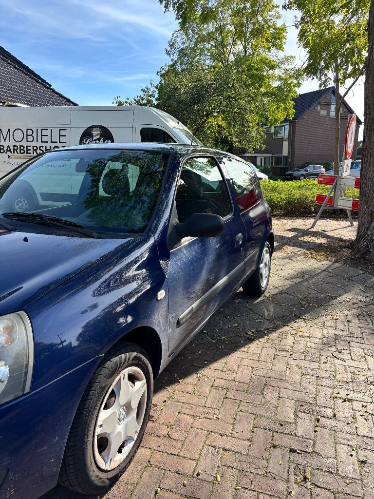 Foto 5 van Renault Clio 1.2 E4 2007 Blauw