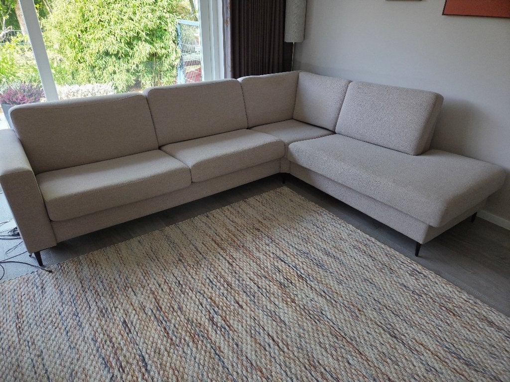 Moderne zandkleurige Creativo Loungebank, Huis en Inrichting, Ophalen, 250 tot 300 cm, Hoekbank, 75 tot 100 cm