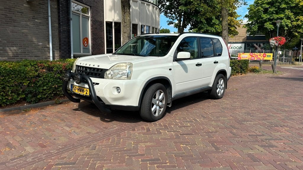 Nissan X-Trail 2.5 4WD CVT 2009 met kapotte tussenbak, Automaat, 1350 kg, Stoelverwarming, Beige