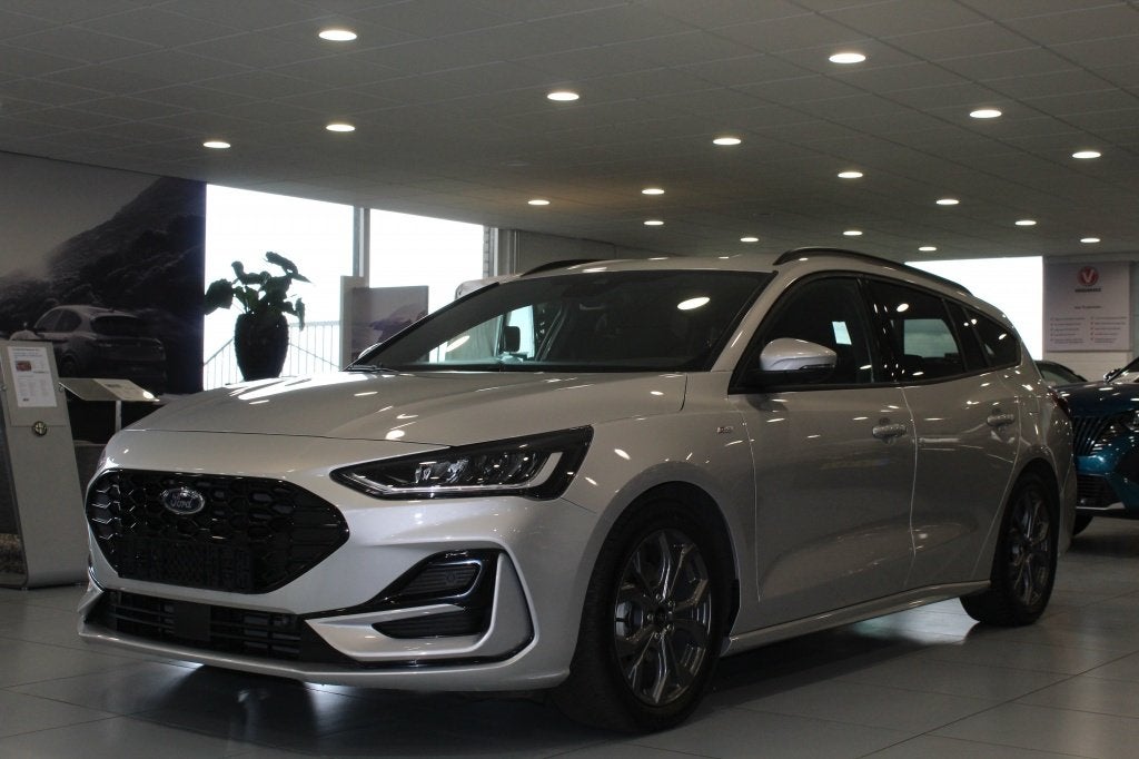 Ford FOCUS Wagon ST-Line/CAMERA/CRUISE/CARPLAY (bj 2025), Auto's, Ford, Stof, Gebruikt, 155 pk, Start-stop-systeem