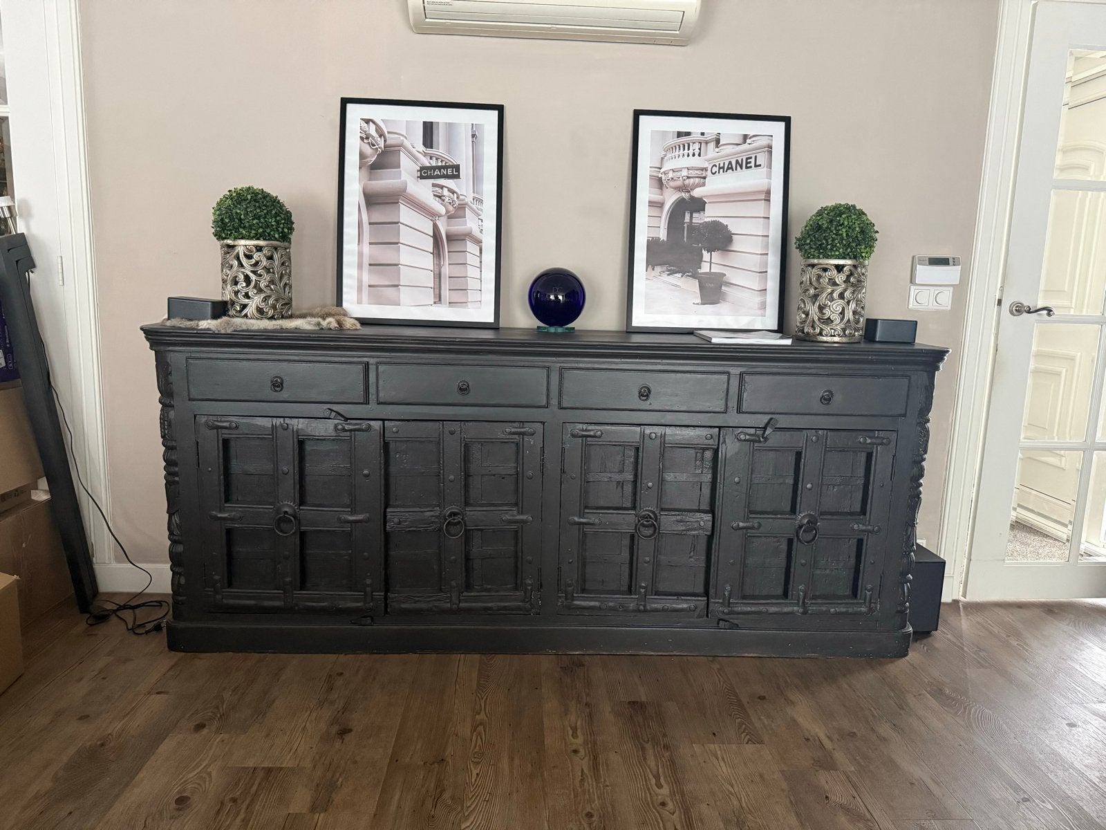 Groot zwart Indiase dressoir., Ophalen, Gebruikt, 200 cm of meer, Met lade(s)