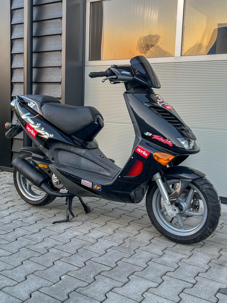 Aprilia SR50 Tetsuya Harada 2700km opknapper, Ophalen, Tweetakt, Gebruikt, Maximaal 45 km/u