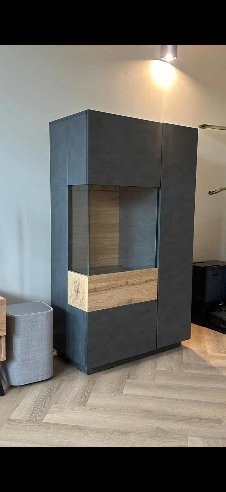 Moderne vitrinekast, Ophalen, Zo goed als nieuw, 25 tot 50 cm, 150 tot 200 cm