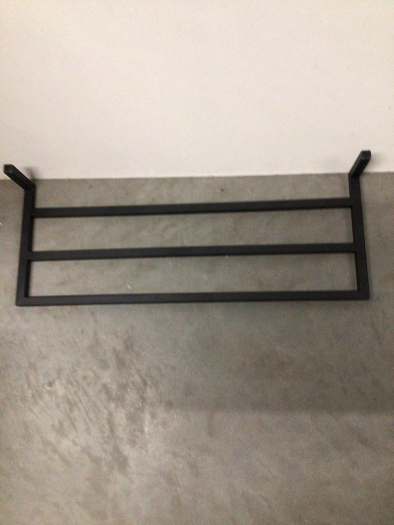 Zwarte metalen wandschoenenrek, Ophalen, Zo goed als nieuw