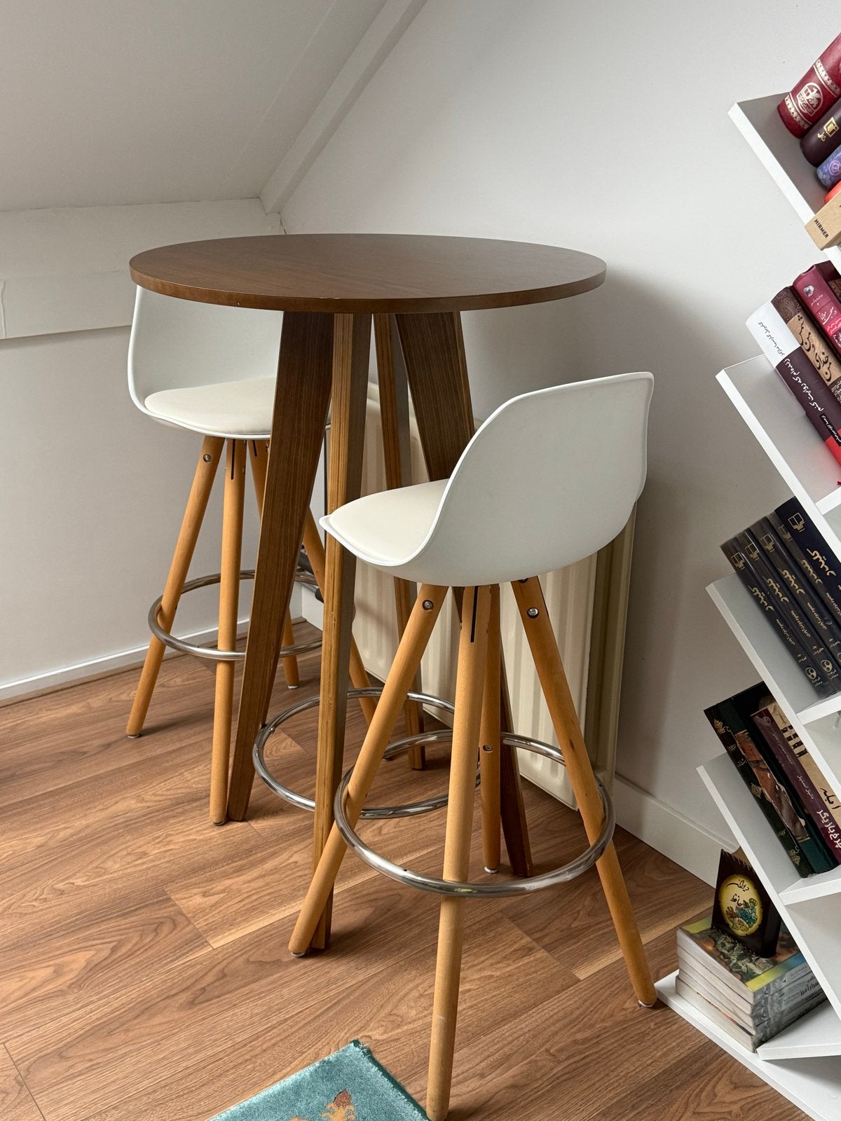 Hoge bartafel met 2 barkrukken, Ophalen, Gebruikt, Met voetsteun, 90 cm of meer