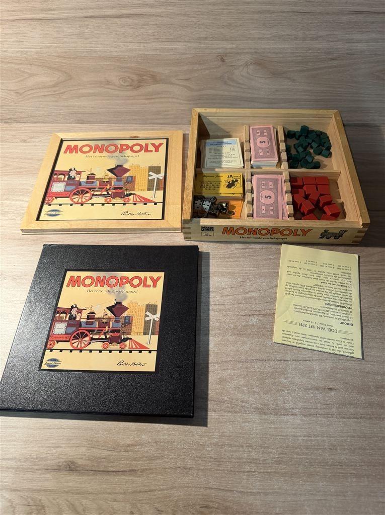Monopoly in houten bewaar kist - s6733