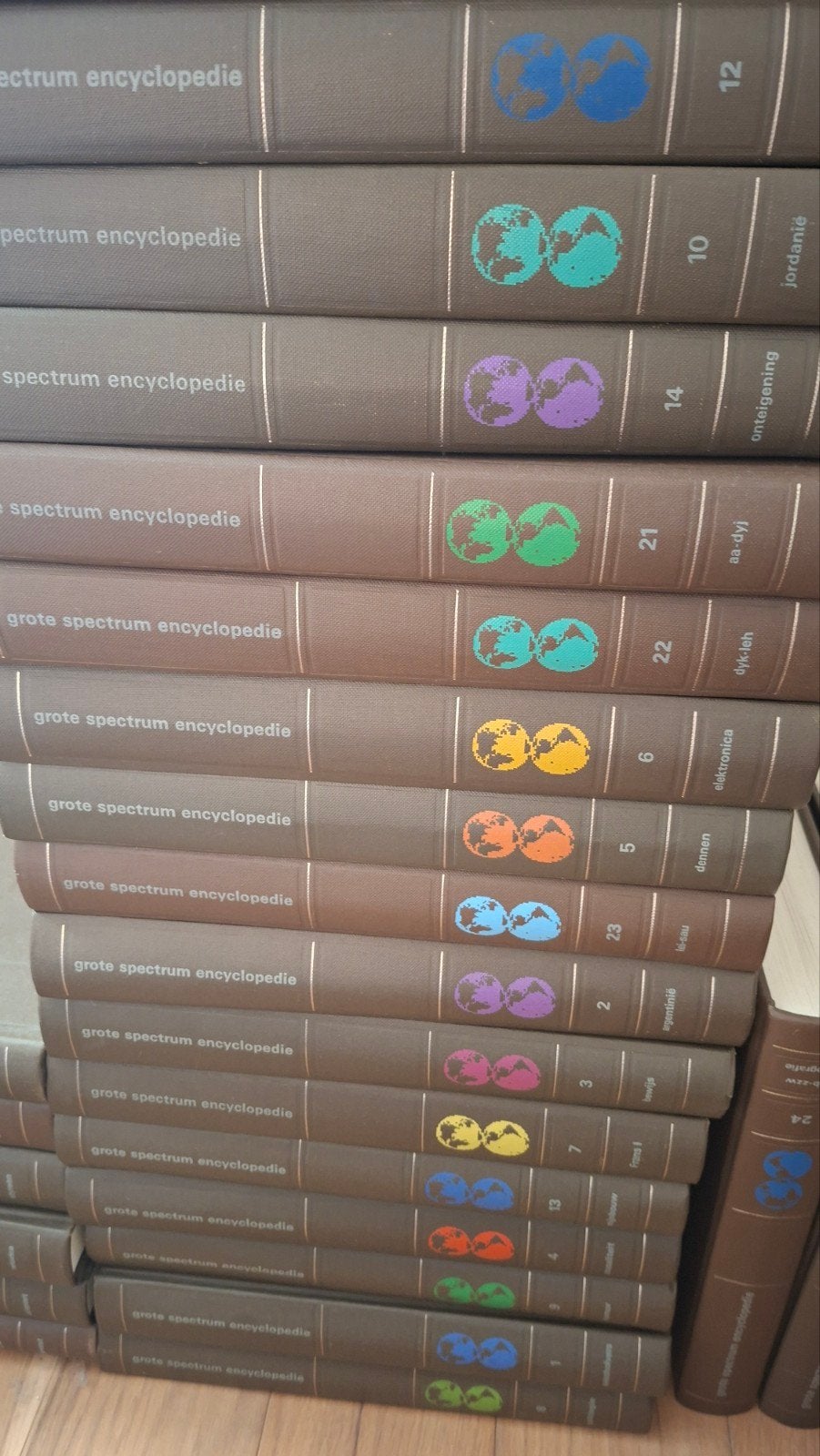 Grote Spectrum Encyclopedie, Boeken, Ophalen of Verzenden, Gelezen, Algemeen