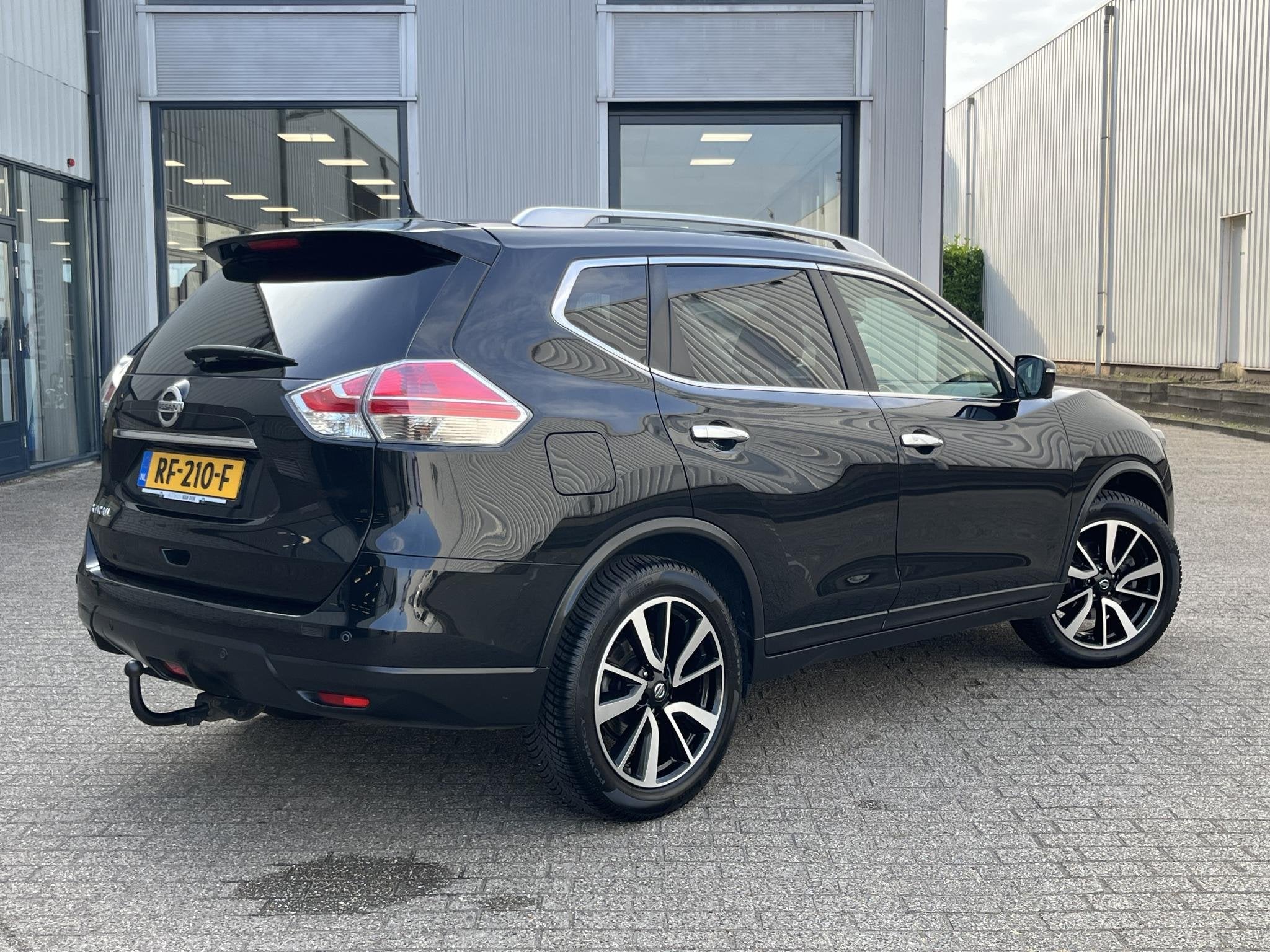 Nissan X-Trail 1.6 DIG-T N-Connecta 7p. | NL Auto/Navi/Pano., Voorwielaandrijving, Euro 6, 4 cilinders, 7 stoelen