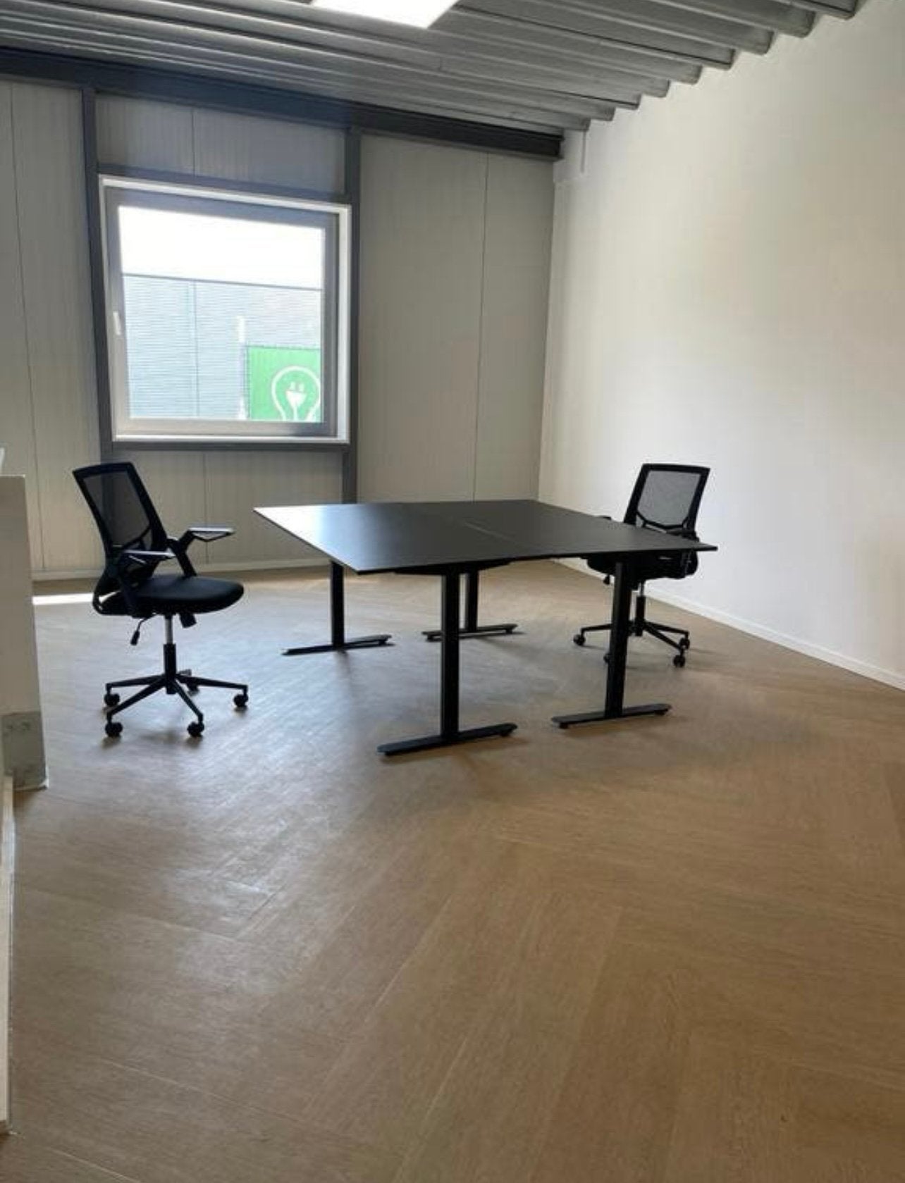 Bureau en stoel, Huis en Inrichting, Bureaus, Ophalen, Zwart, Zo goed als nieuw, Jysk