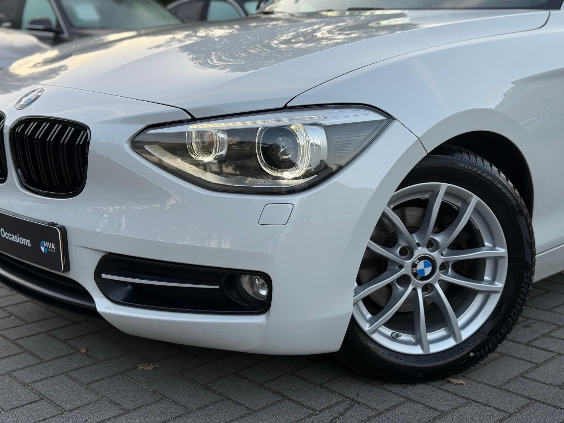 BMW 1-serie 114i EDE Business Sport|Nieuwe Ketting + Klepsea, Auto's, 1-Serie, Gebruikt, 4 cilinders, Wit