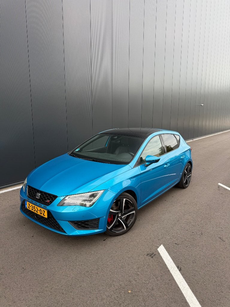 Foto 19 van Seat Leon Cupra 2.0 TSI ST DSG 2016 Blauw