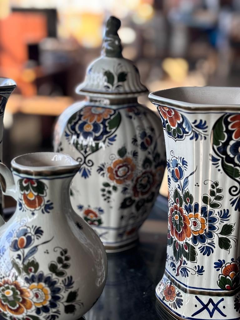 PRACHTIGE 4-DELIGE DELFT POLYCHROOM SET - HANDWERK VINTAGE, Antiek en Kunst, Antiek | Keramiek en Aardewerk, Ophalen