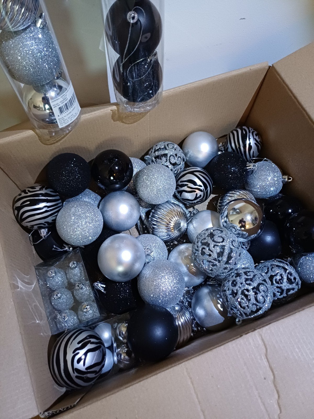 kerstballen, Ophalen, Zo goed als nieuw