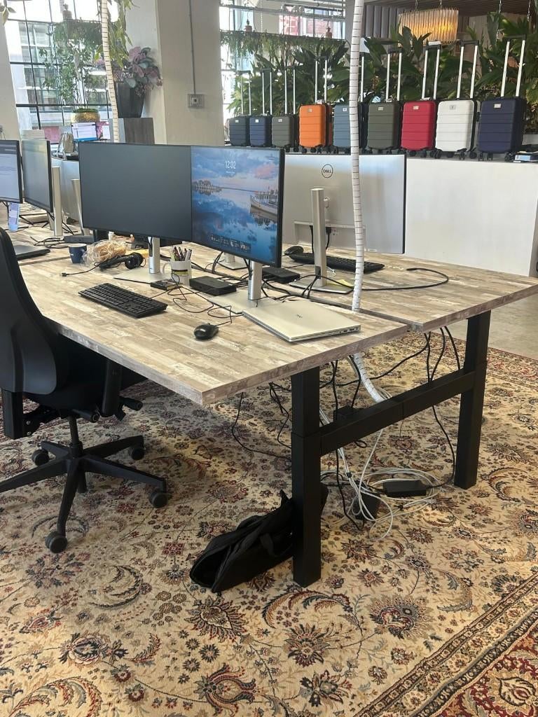 bureaus, Huis en Inrichting, Bureaus, Ophalen, Gebruikt, Grijs, Modern