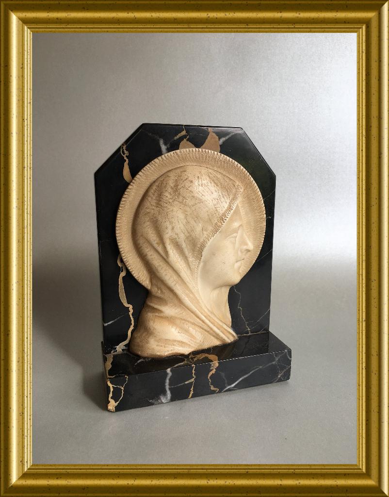 Mooie art deco madonna op marmer. Gesigneerd: A. Trefoloni, Ophalen of Verzenden