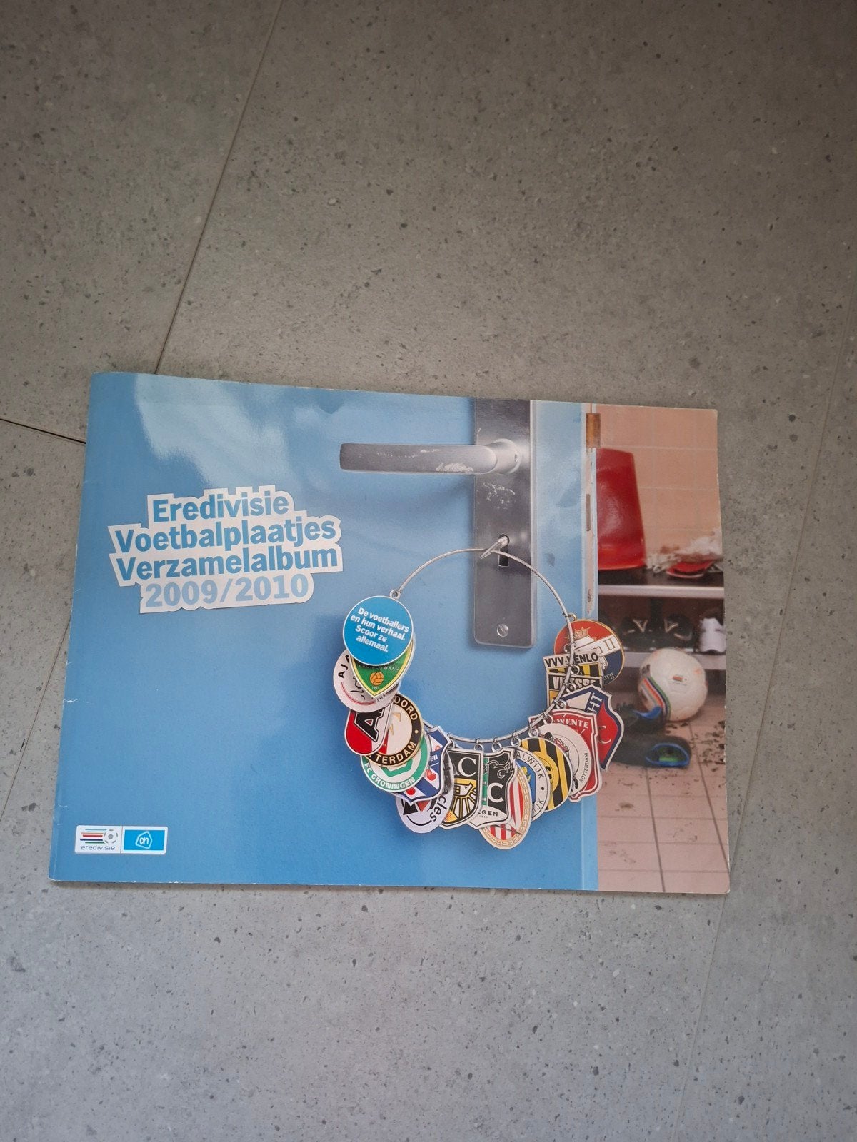 Eredivisie Voetbalplaatjes Verzamelalbum 2009/2010  d, Ophalen