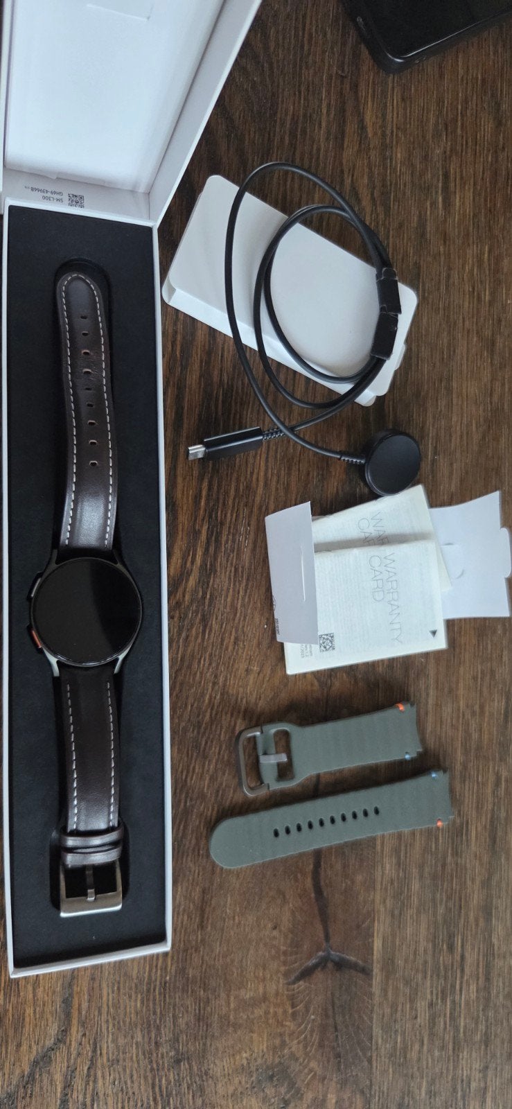 Samsung galaxy 7 smartwatch incl toebehoren, Ophalen of Verzenden, Zo goed als nieuw, Zwart, Android
